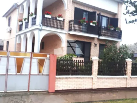 Sale, house, 323m², Ruma, Srbija