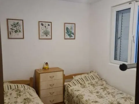 Prodaja, dvosoban stan, 56m², Prčanj, Kotor - image 11