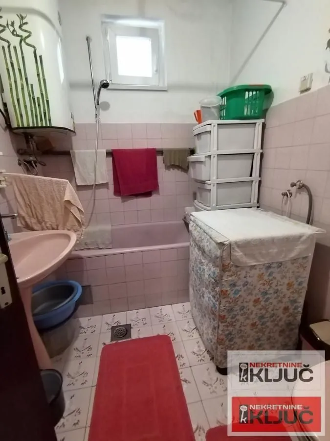 Prodaja, kuća, 148m², Futog, Novi Sad Sve Podlokacije
