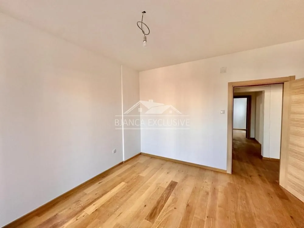 Sale, three bedroom apartment, 124m², Savski Venac, Beograd