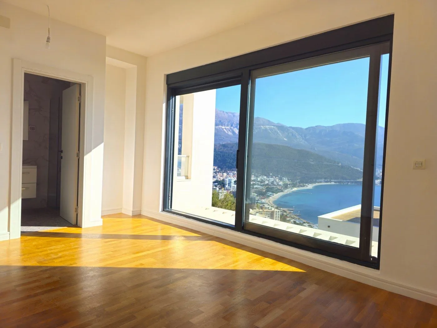 Sale, house, 184m², Komoševina, Budva