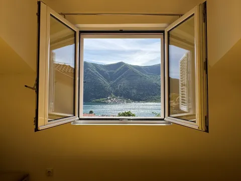 Prodaja, dvosoban stan, 62m², Dobrota, Kotor - image 6
