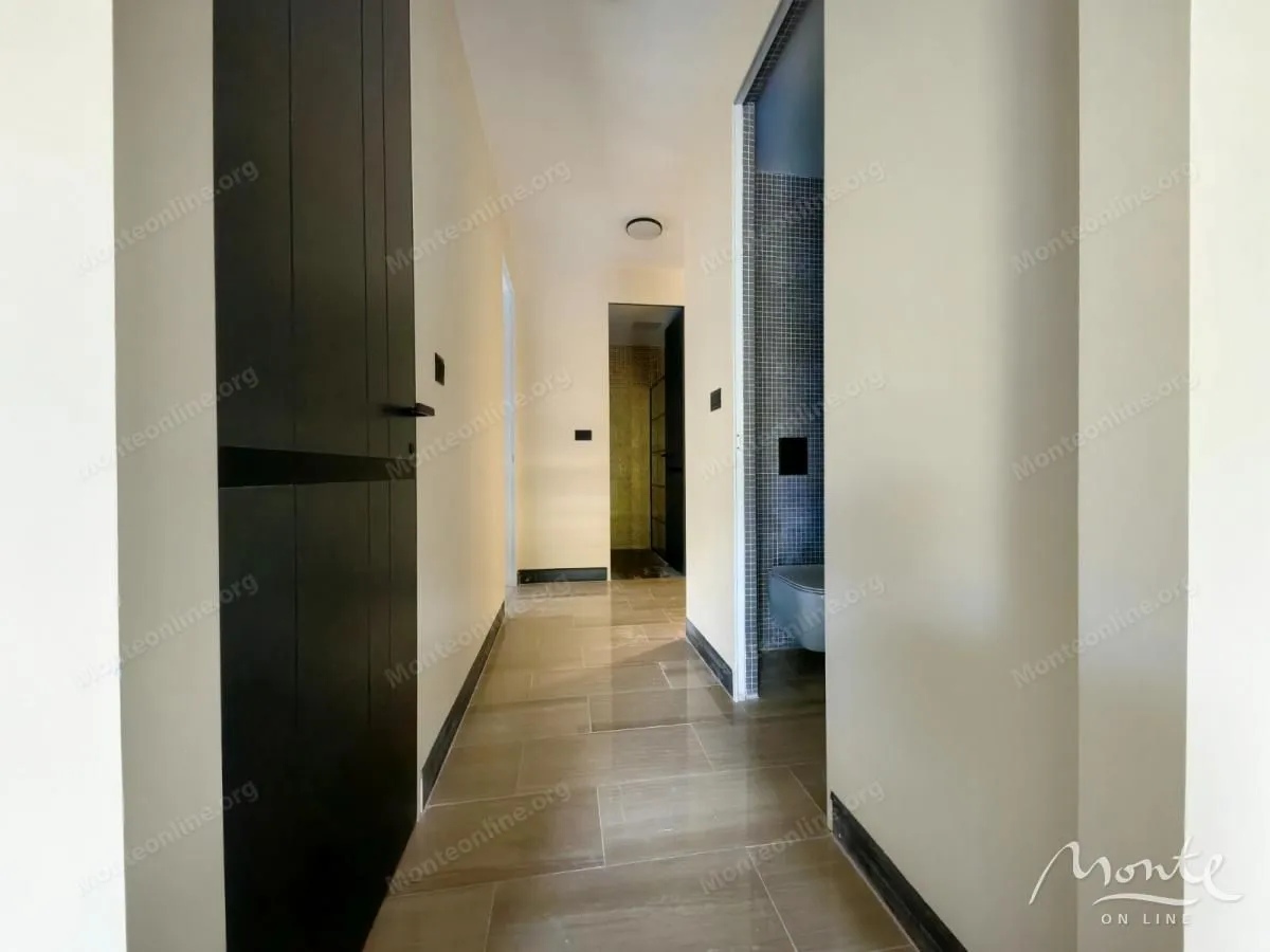 Prodaja, trosoban stan, 111m², Vezirov Most, Podgorica