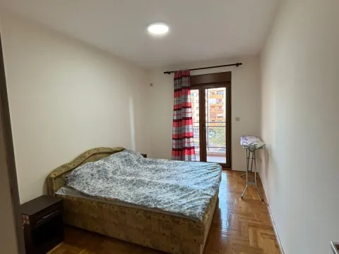 Izdavanje, dvosoban stan, 70m², Stari Aerodrom, Podgorica - image 10