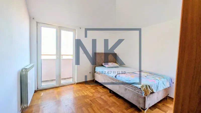 Rent, four bedroom apartment, 150m², Stari Aerodrom, Podgorica