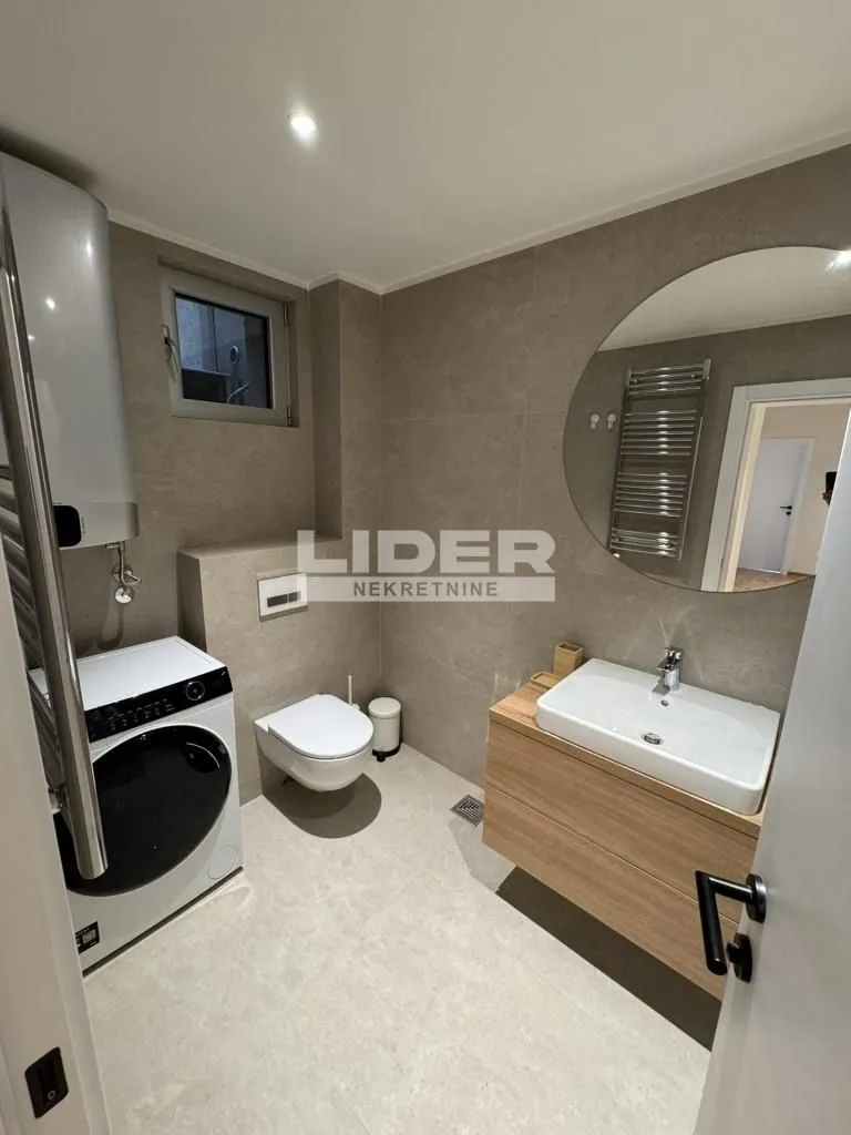Rent, four bedroom apartment, 90m², Crveni Krst, Beograd