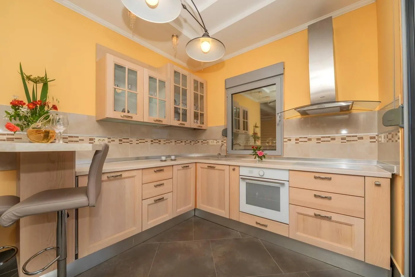 Prodaja, kuća, 247m², Buljarica, Budva