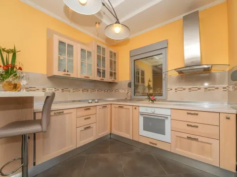 Sale, house, 247m², Buljarica, Budva - image 9