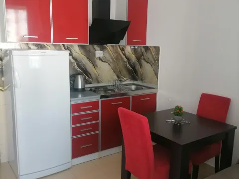 Izdavanje, garsonjera, 30m², Rozino, Budva - image 5