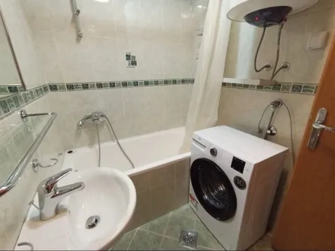 Sale, one bedroom apartment, 40m², Stari Aerodrom, Podgorica - image 9
