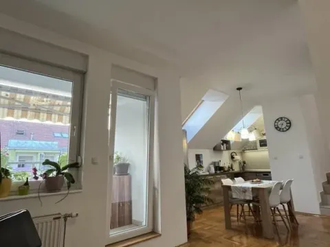 Prodaja, četvorosoban stan, 77m², Bulevar patrijarha Pavla, Novi Sad Sve Podlokacije