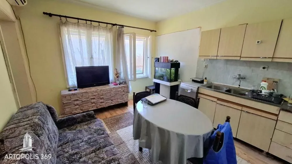 Sale, house, 248m², Dobanovci, Surčin