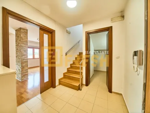 Prodaja, dvosoban stan, 122m², Tološi, Podgorica - image 6