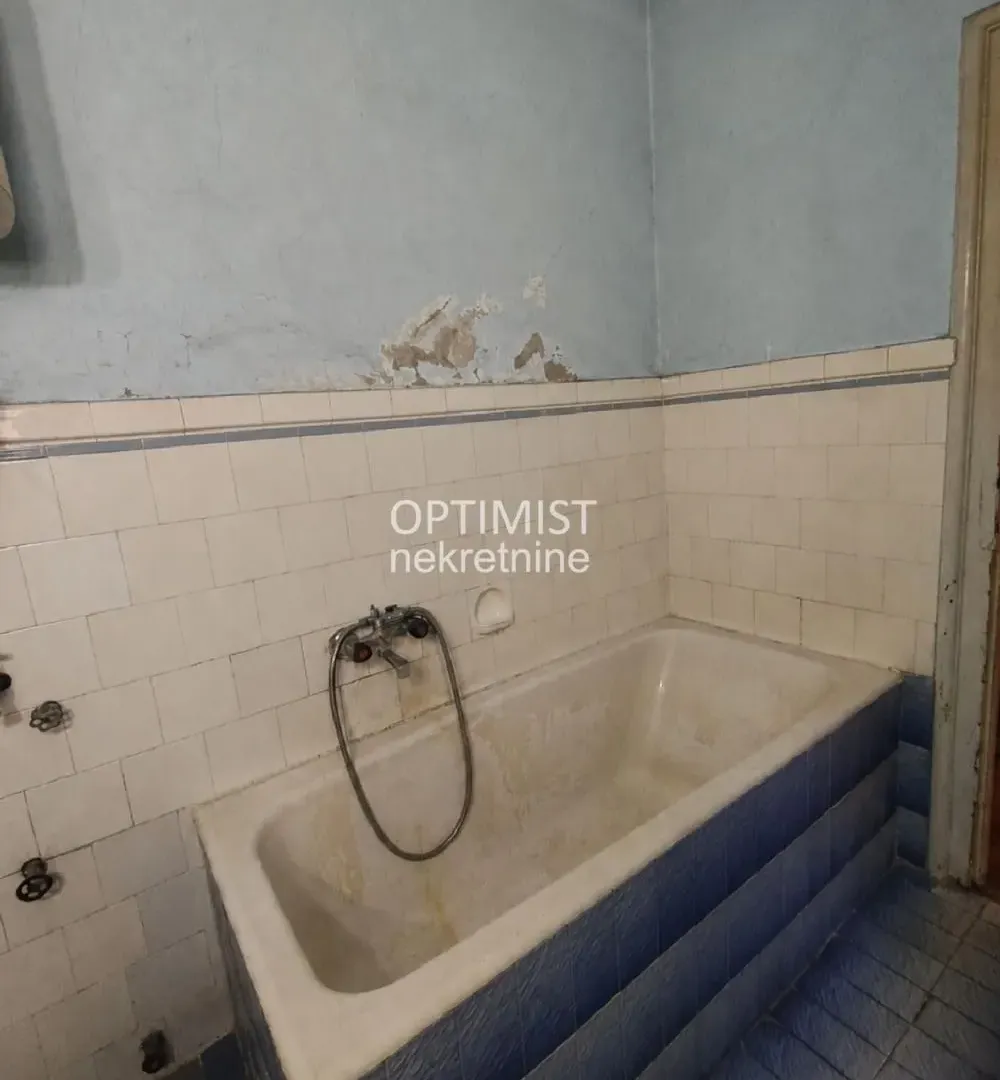 Prodaja, trosoban stan, 77m², Stari Grad, Beograd