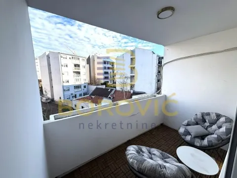 Rent, two bedroom apartment, 47m², Vračar Sve Podlokacije, Beograd - image 16