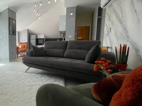 Prodaja, dvosoban stan, 144m², Centar, Bar - image 1