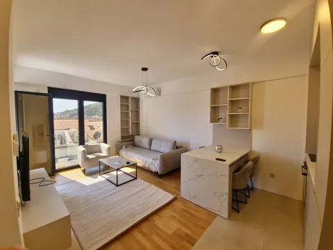 Izdavanje, jednosoban stan, 42m², Budva, Crna Gora - image 8