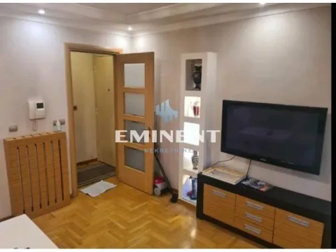 Rent, two bedroom apartment, 50m², Vračar Hram, Vračar Sve Podlokacije - image 3
