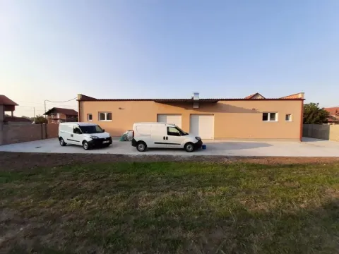 Izdavanje, poslovni prostor, 400m², Altina, Beograd - image 11