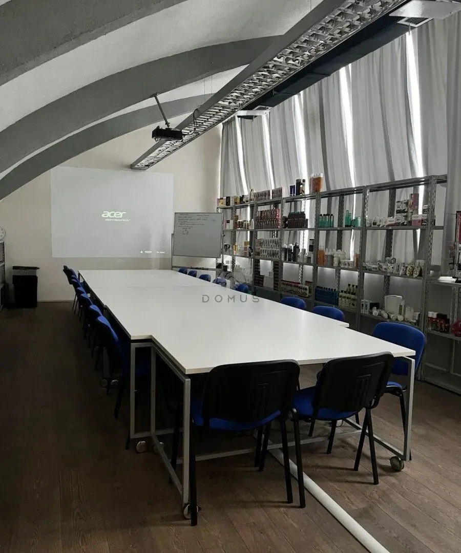 Rent, office space, 1850m², Zabjelo, Podgorica