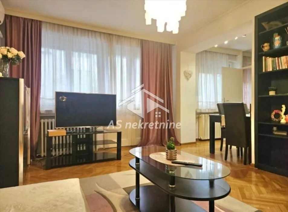 Izdavanje, trosoban stan, 85m², Slavija, Vračar Sve Podlokacije