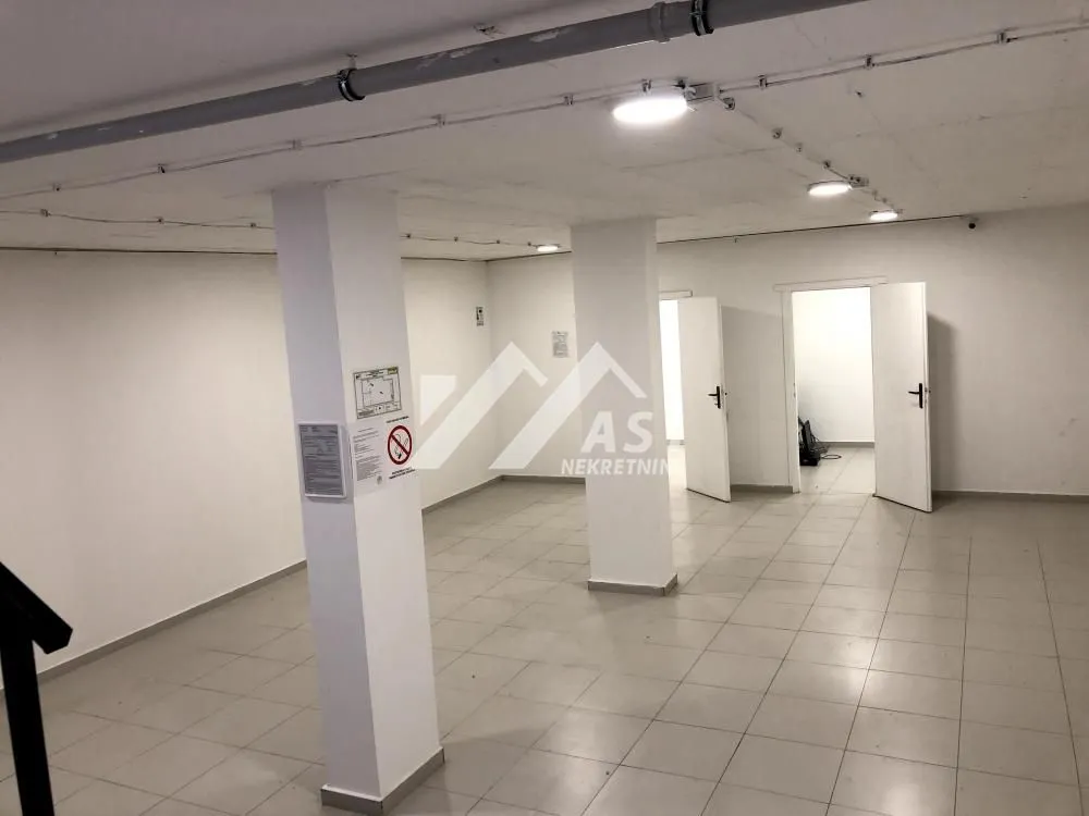 Rent, office space, 330m², Telep, Novi Sad Sve Podlokacije