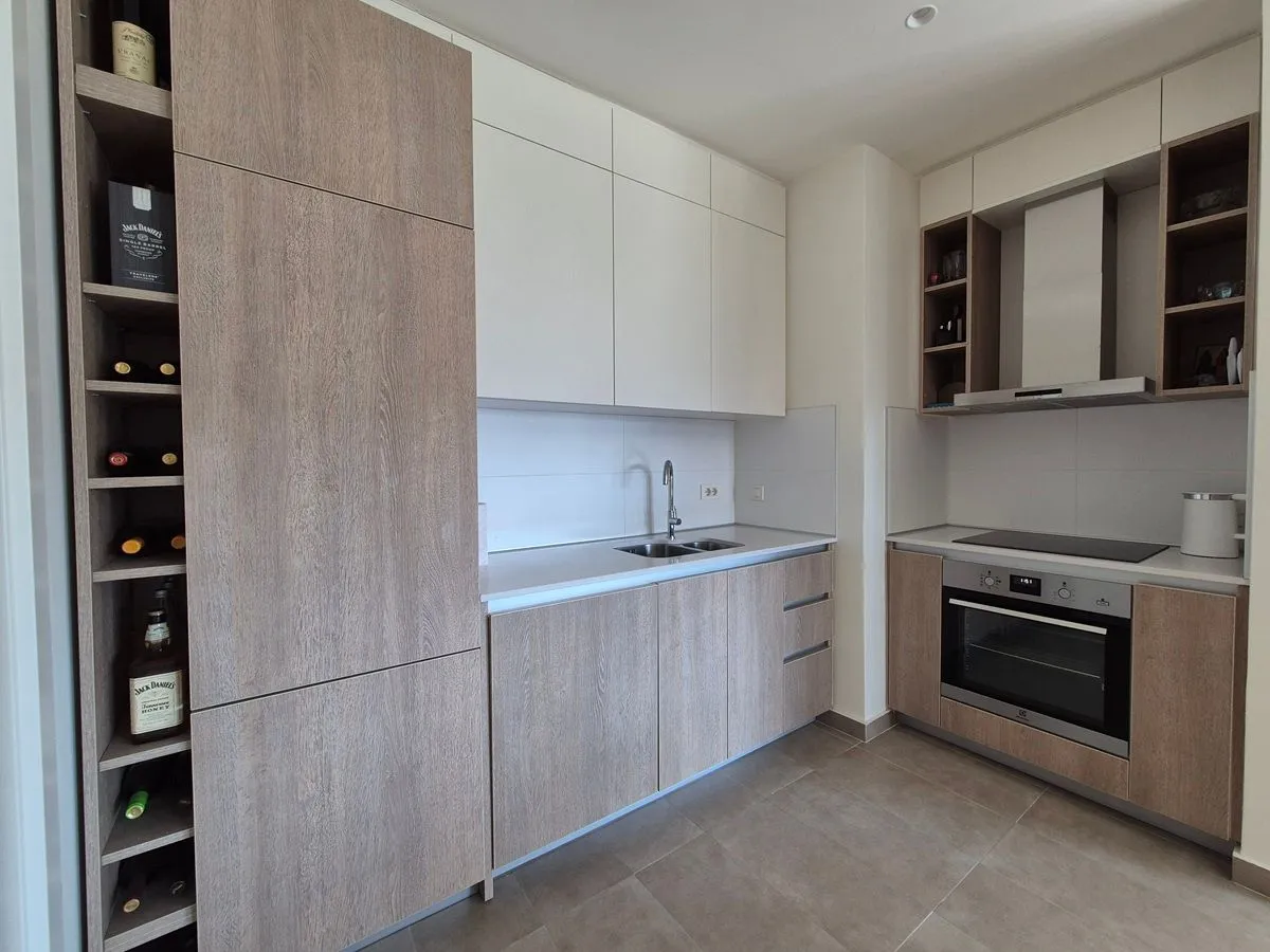 Izdavanje, trosoban stan, 88m², Beograd Na Vodi, Beograd