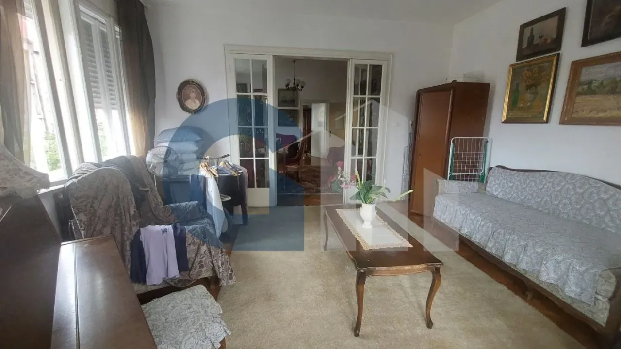 Prodaja, četvorosoban stan, 130m², Zemun Kej, Zemun Sve Podlokacije