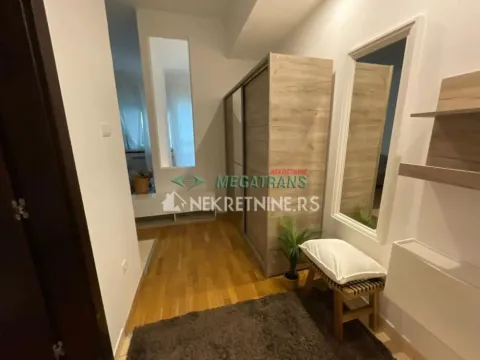 Izdavanje, dvosoban stan, 40m², Bulevar Oslobodjenja, Novi Sad Sve Podlokacije - image 9