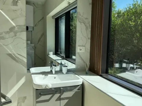 Izdavanje, poslovni prostor, 30m², Centar, Podgorica - image 8