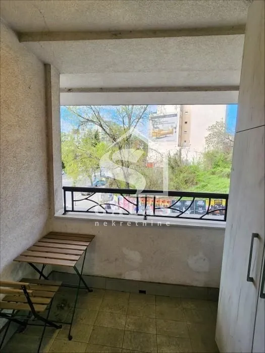 Izdavanje, dvosoban stan, 43m², Vračar Sve Podlokacije, Beograd