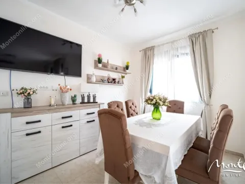 Sale, two bedroom apartment, 75m², Dobrota, Kotor - image 15