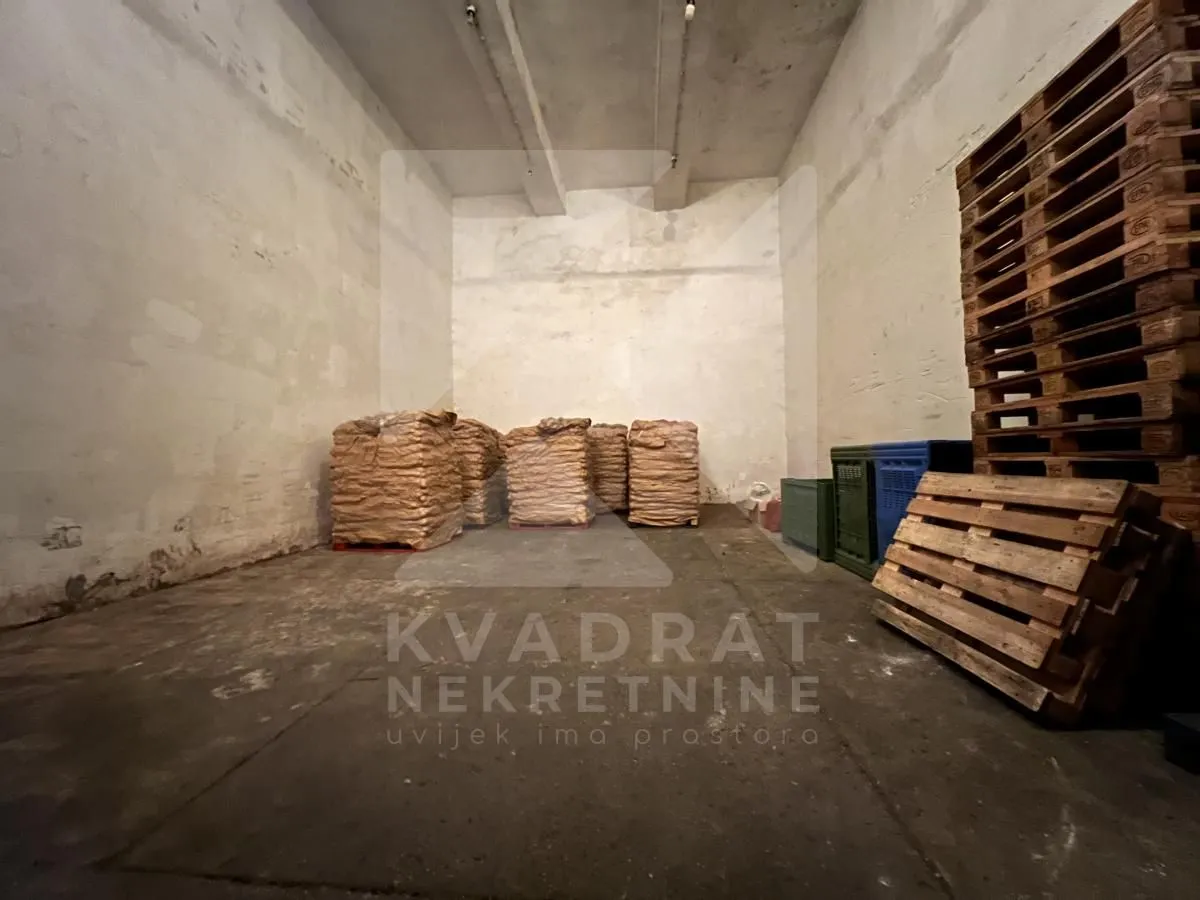 Rent, office space, 1500m², Tuški Put, Podgorica