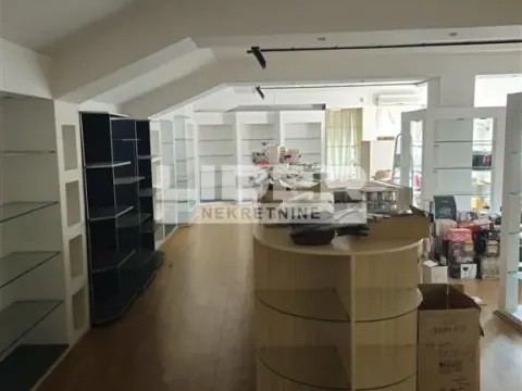 Izdavanje, poslovni prostor, 1000m², Dušanovac, Voždovac Sve Podlokacije