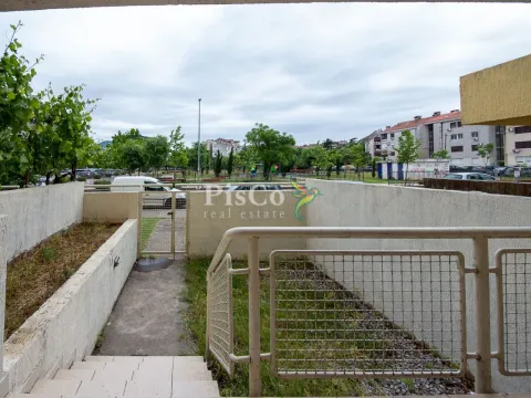Prodaja, dvosoban stan, 84m², Stari Aerodrom, Podgorica - image 4