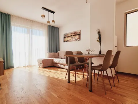 Rent, one bedroom apartment, 45m², Bečići, Budva - image 9