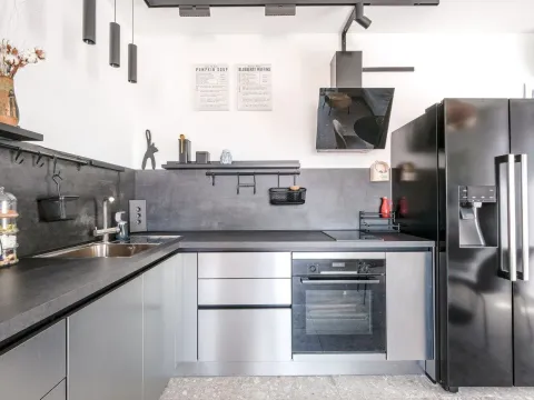 Prodaja, trosoban stan, 77m², Tivat, Crna Gora - image 11