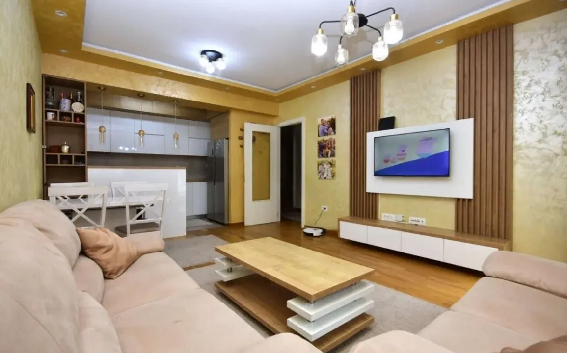 Izdavanje, dvosoban stan, 65m², City Kej, Podgorica