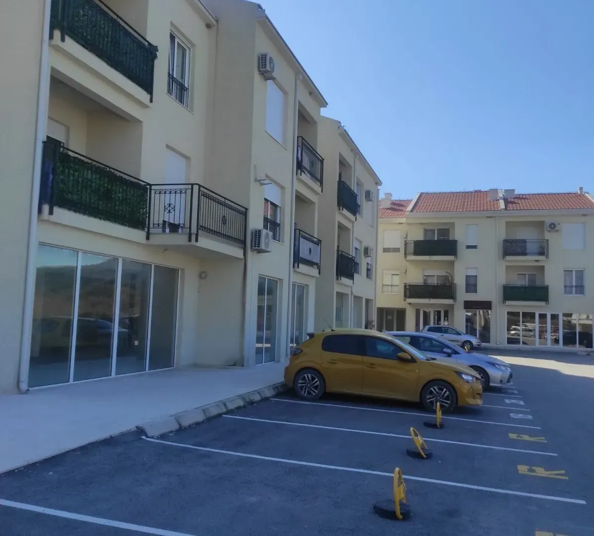 Prodaja, dvosoban stan, 99m², Radanovići, Kotor