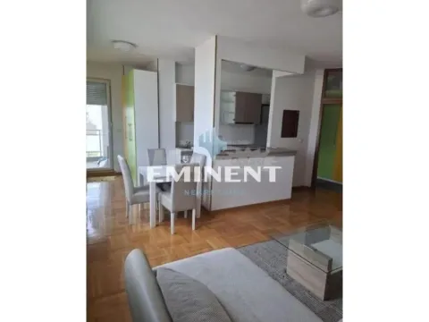 Izdavanje, trosoban stan, 64m², Vukov Spomenik, Zvezdara Sve Podlokacije - image 4