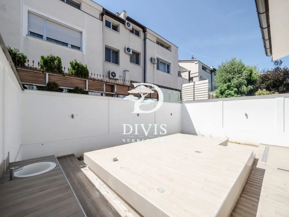 Rent, house, 450m², Banovo Brdo, Beograd