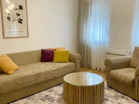 Rent, two bedroom apartment, 87m², Malo Brdo, Podgorica - image 9