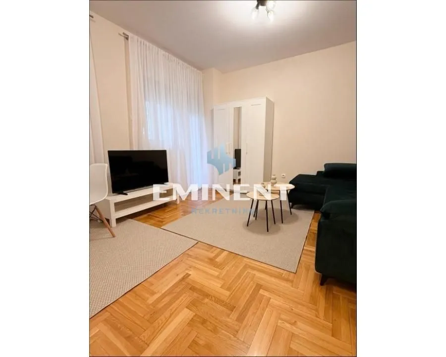 Izdavanje, stan, 35m², Palilula Sve Podlokacije, Beograd