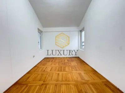 Prodaja, jednosoban stan, 55m², Stari Aerodrom, Podgorica