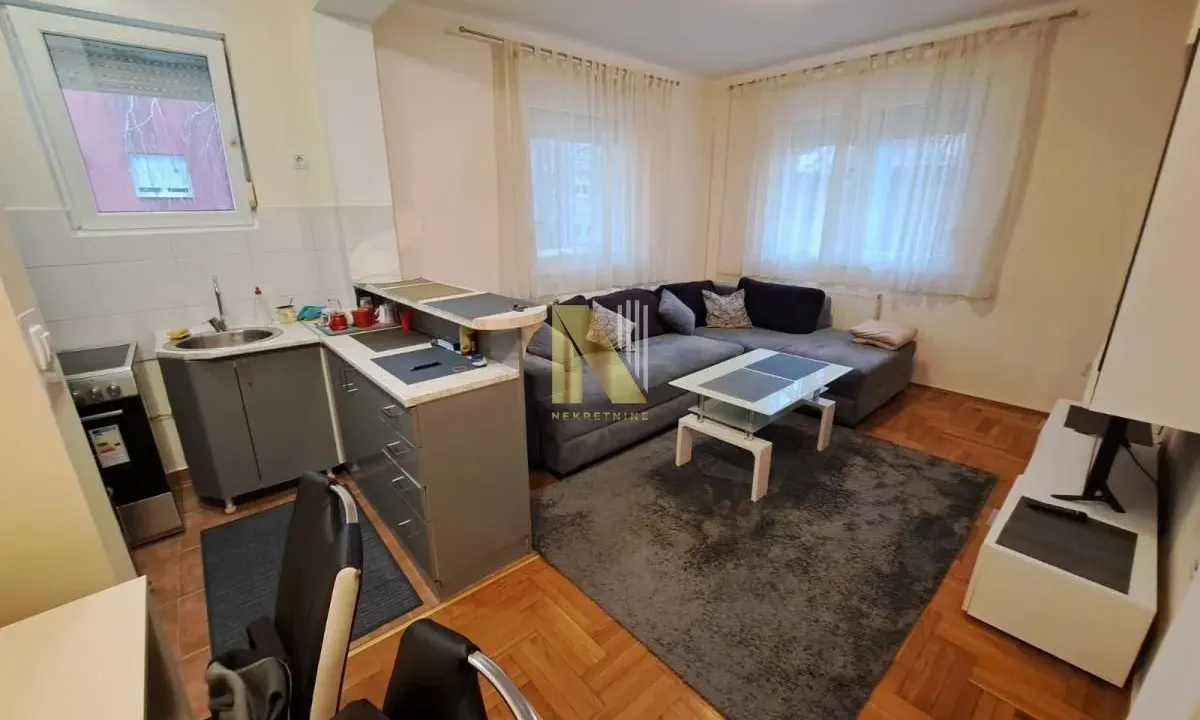 Prodaja, dvosoban stan, 50m², Grbavica, Novi Sad Sve Podlokacije