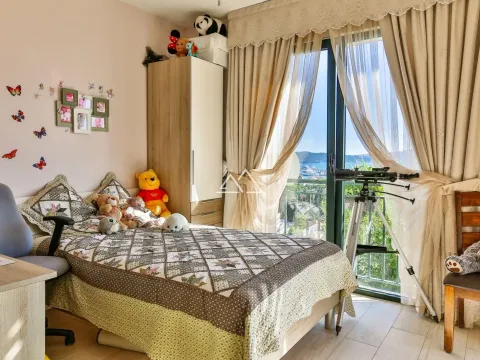 Prodaja, kuća, 240m², Centar, Tivat - image 12