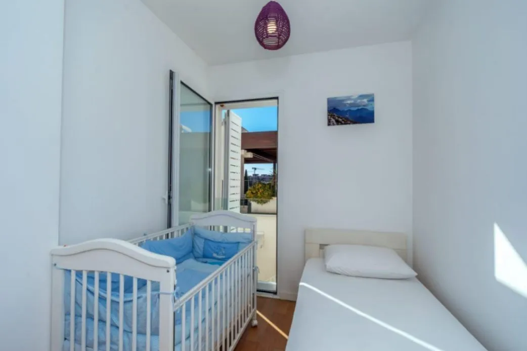 Rent, apartment, 78m², Pržno, Budva