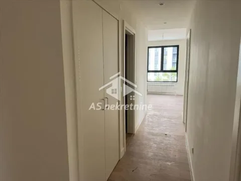 Izdavanje, trosoban stan, 79m², Savski Venac, Beograd - image 4