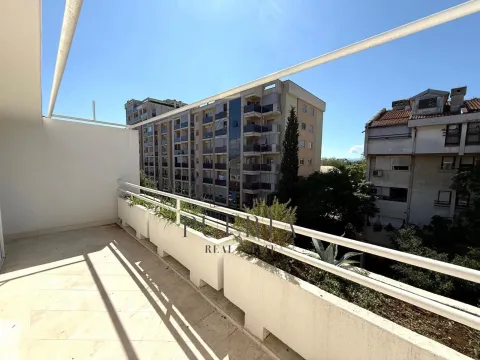 Rent, three bedroom apartment, 114m², Preko Morače, Podgorica - image 4