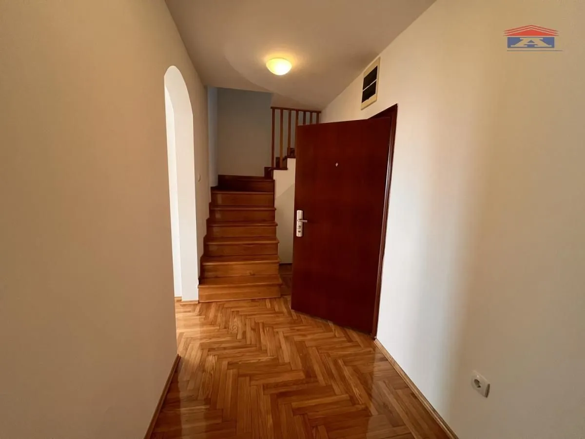 Prodaja, četvorosoban stan, 117m², Bulevar Evrope, Novi Sad Sve Podlokacije